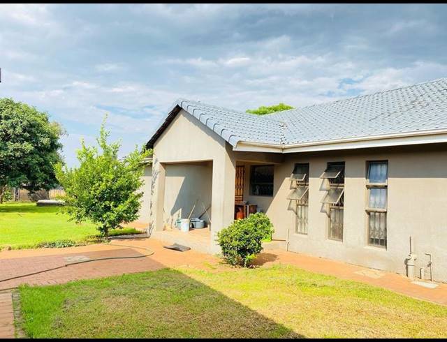 3 BEDROOM PROPERTY TO RENT IN PRESIDENT PARK